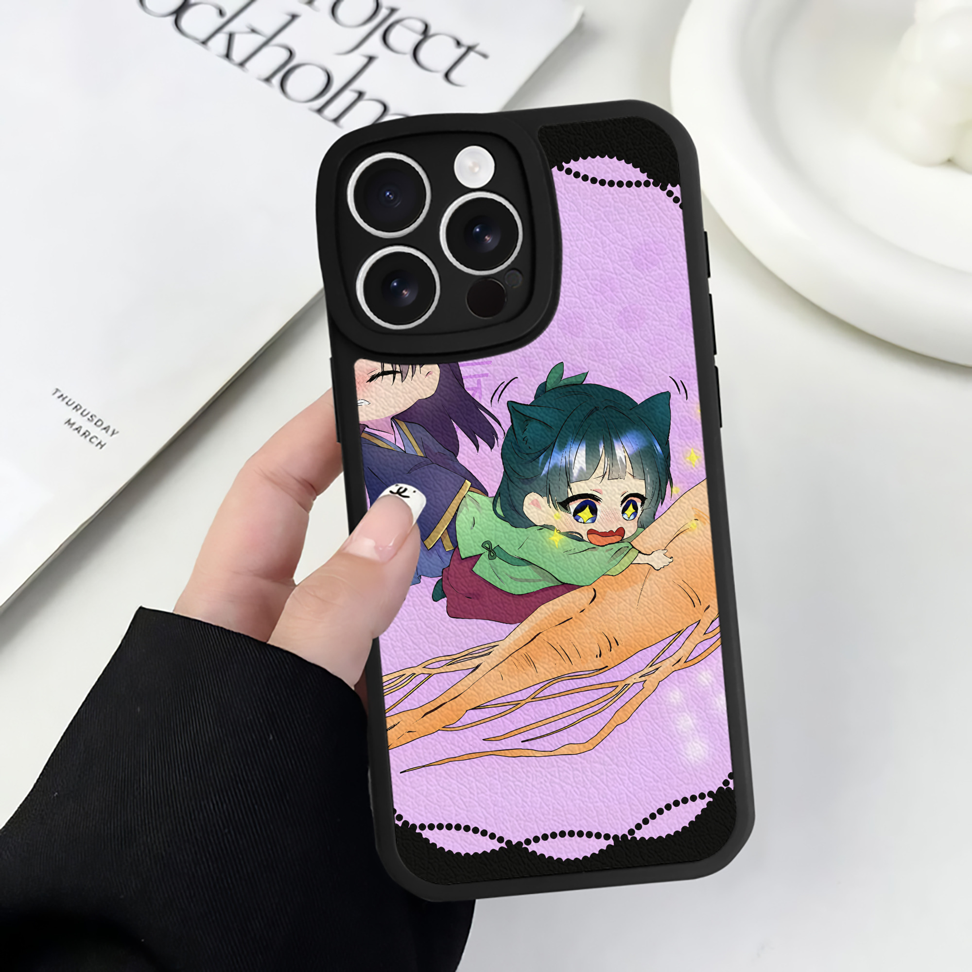 （画像用） 薬屋のひとりごと The Apothecary Diaries 【iPhone 16シリーズ対応】シリコンスマホケース（レザー調） 材質：シリコン